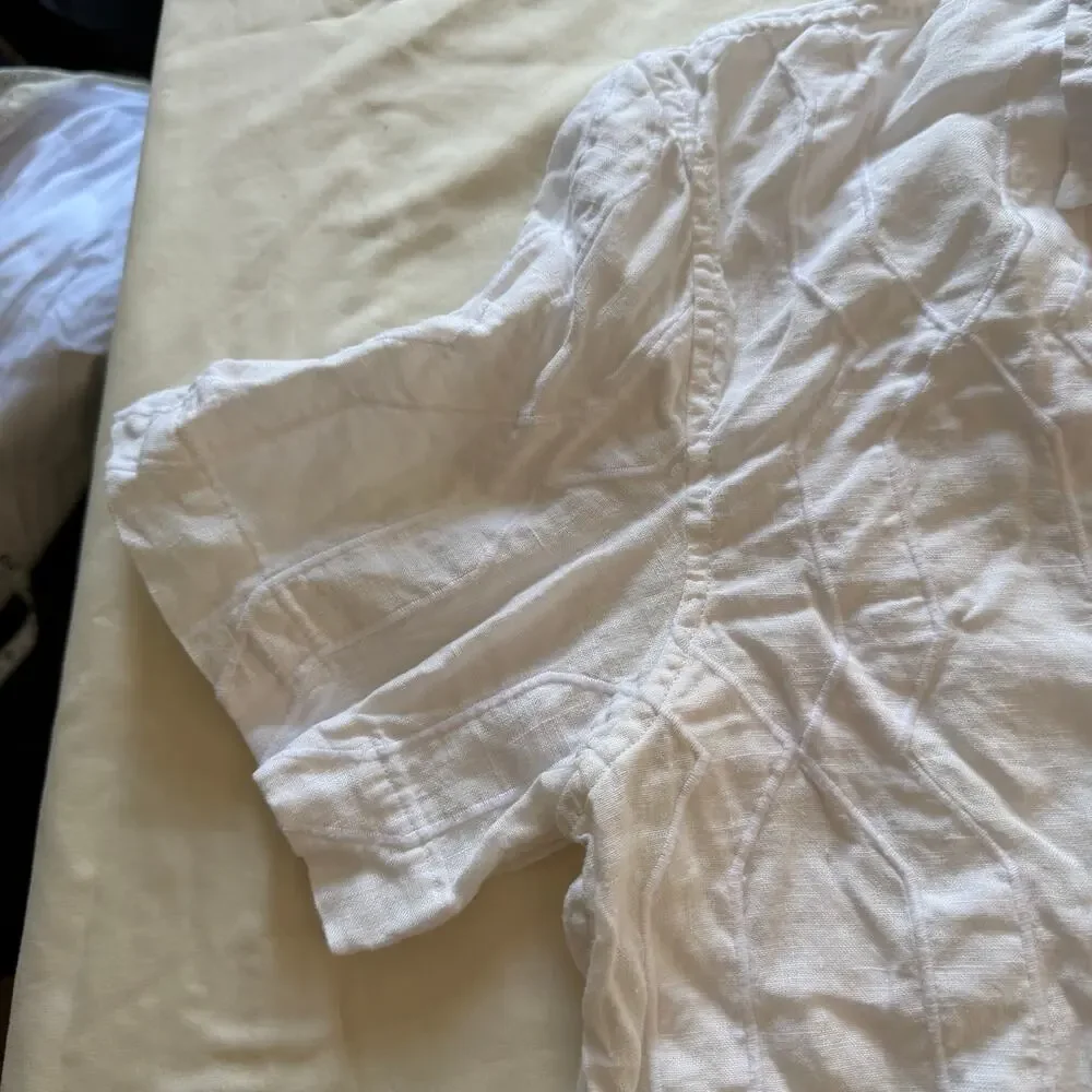 Banana Republic White Textured Linen Casual Button Up Men's L Cruise Vacation